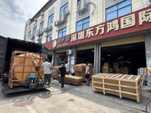 What a freight forwarder do